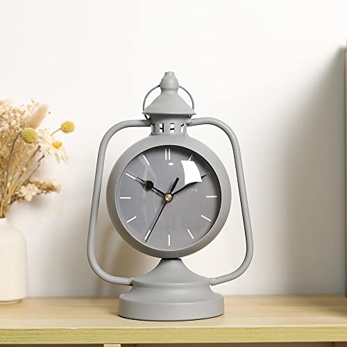 NEWIMAGE Horloge de Table Ronde en métal sans tic-tac à Piles 29 cm de Haut Vintage en Forme de Lanterne de Table Horloge pour étagère pour Chambre Coucher Salon Décoration d'intérieur (Gris élégant) Cover