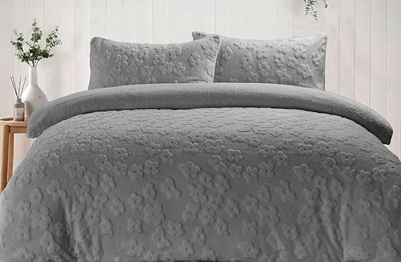 Voice7 Daisy Flowers Embossed Teddy Fleece Duvet Cover Set - Thermal Warm Cosy Super Soft Quilt Covers Winter Bedding Set with Pillowcases (Silver, Double 200x200cm)