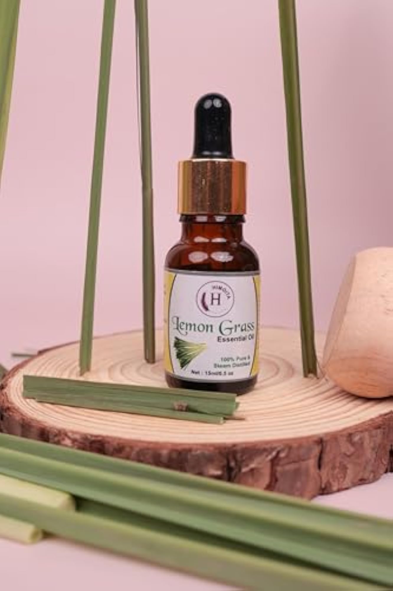 Refreshing Lemongrass Essential Oil for Wellness and Home