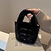 Pandalein Damen Kunstpelz Mini Tote Bag Winter Beuteltasche Flauschig Bucket Bag Plüsch Handtasche Fell Umhängetasche Süße Plüschtasche Henkeltasche mit Kette (Schwarz) #1