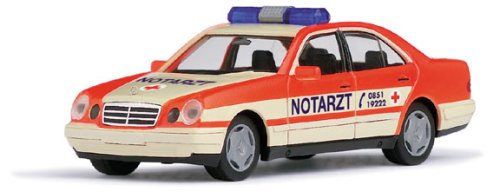Preisvergleich Produktbild Herpa 043892 - MB E200 LIM. Notarzt Passau