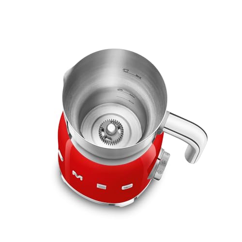 Smeg, Mousseur à Lait Multifonction MFF11RDEU, avec Système à Induction, 6 Programmes Prédéfinis, une Fonction Manuelle, Carafe Amovible 600 ml, Bouchon Doseur, Range Cordon Intégré, 500 W, Rouge