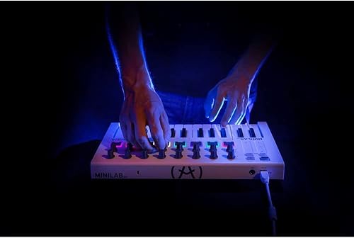 Miniatura 8 de Arturia MiniLab 3 Controlador de teclado MIDI con interfaz de audio USB en vivo Icon Duo22, cable USB y paño de pulido, teclado MIDI de 25 teclas