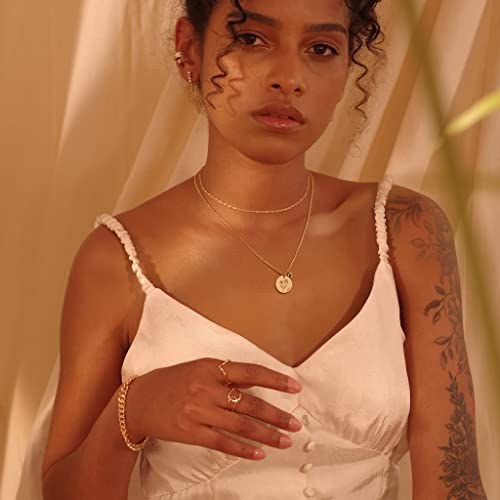 Fettero Birth Flower Necklace Gold Coin Stamp Hawthorne Pendant Birthstone Emerald Month May 18K Gold Vacuum Plated Dainty 2Mm Twist Rope Chain Simple Personalized Jewelry For Women Birthday #TOP1