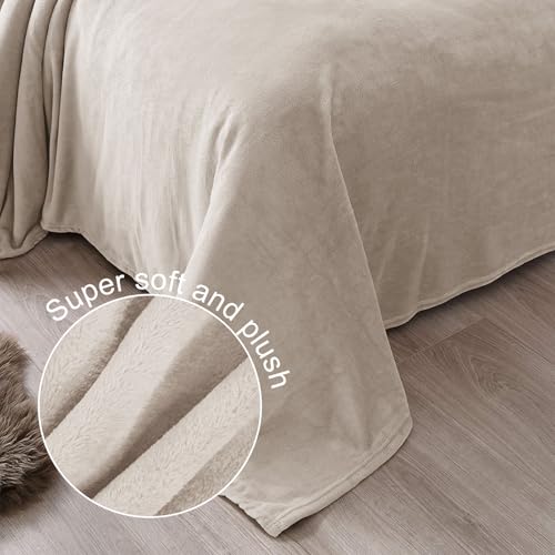 Exclusivo Mezcla Fleece Camel Throw Blanket for Couch, Sofa, Super Soft and Warm Blankets, All Season, Cozy, Plush, Lightweight, 50x60 Inches by Exclusivo Mezcla - Used condition - Image 5