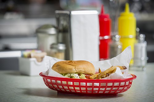 TableCraft Cestas de plástico ovais clássicas H1074R6, 6 peças, vermelhas