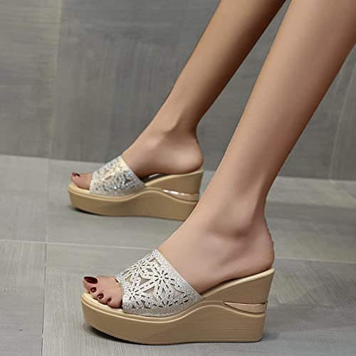 Chaussures ouvertes compensées aux finitions dorées raffinées - 5