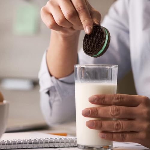 Oreo Mint Chip Chocolate Sandwich Cookies thumb #7