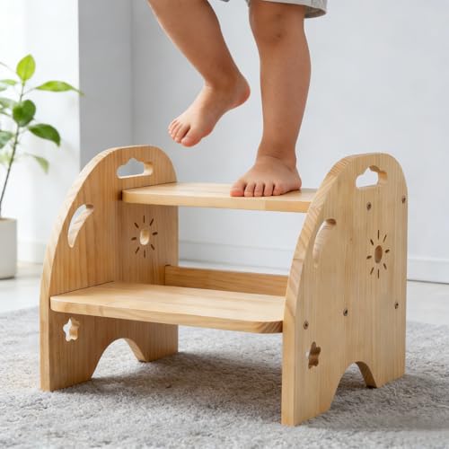 Taburete infantil de madera con 2 niveles