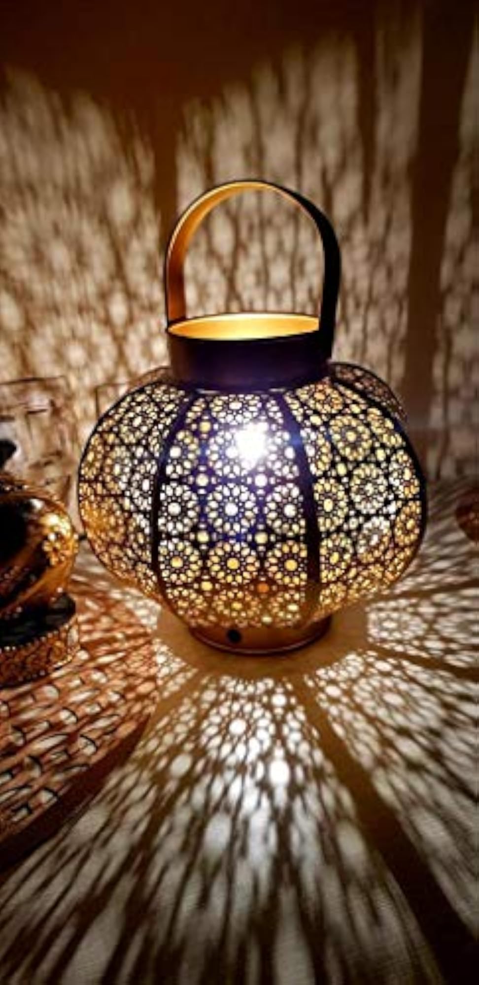 Handcrafted Metallic Matki Shape Aroma Diffuser Lantern
