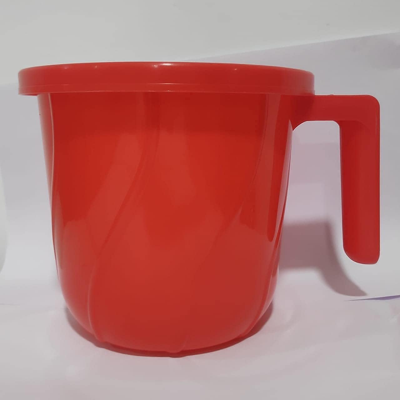 Premium Plastic Mugs for Bathroom Bath mug x 1 Mug Stripes Design BPA free Bathing Mugs Dabba camping mug, certified bathing water mug - 1.5 litre capacity - Assorted colors