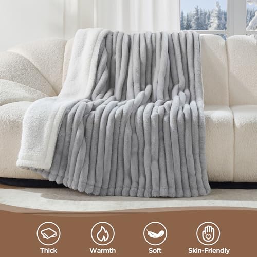Westinghouse Faux Fur & Sherpa Heated Blanket Full, Light Grey, 80x84 by Westinghouse - Used condition - Image 3