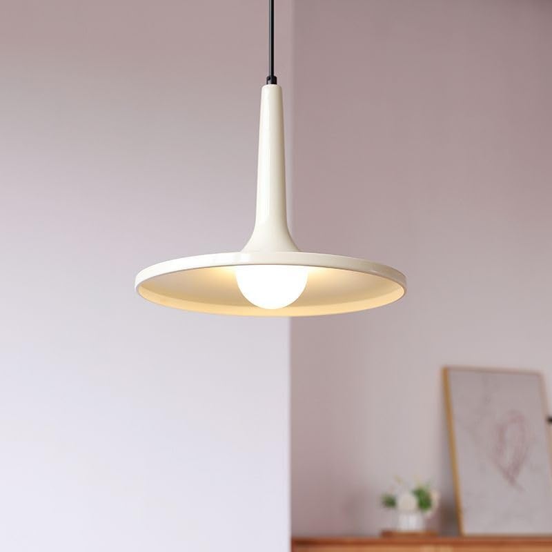 Suspension soucoupe volante rouge pour un éclairage ciblé de comptoir et table de cuisine