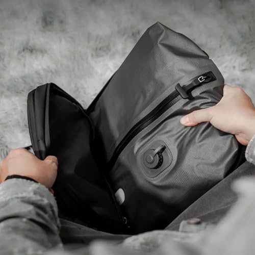 Vacuum Bags for Travel Organiser Packing Bag for Carry-On Luggage Backpack Suitcase Reusable Vacuum Seal Save Space Compression Bag with Built-in Pump & USB-C Charging waterproof Storage Bags (Green) by Visnalefry - Image 4