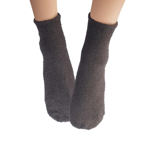 Earth Therapeutics Aloe Vera Socks – Infused with Natural Aloe Vera & Vitamin E – Helps Dry Feet, Cracked Heels, Calluses, Rough Skin, Dead Skin - Use with Your Favorite Lotions - Gray 2 Pack
