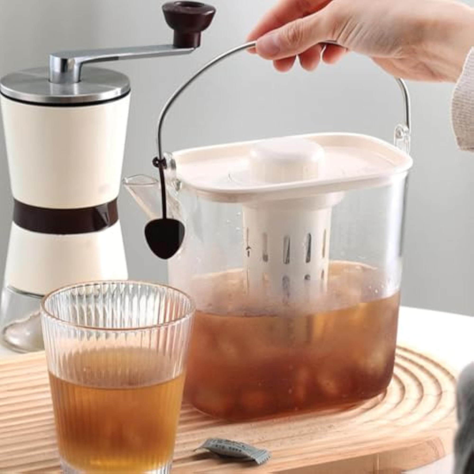 Portable Drink Container with Filter, Reusable Infuser Bottle