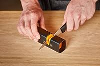 Fiskars Messerschärfer für scharfe Messerklingen aus Stahl, Keramikschleifstein, Edge, Roll-Sharp, Schwarz/Orange, 1003098 – Ansicht 9