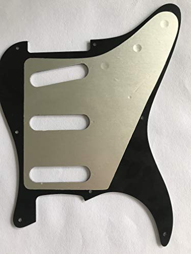 Pickguard pour guitare US Fender 57′ 8 vis SRV Logo Strat - Les Beatles, Paul McCartney, John Lennon, RIngo Starr, George Harrison Pickguard pour guitare US Fender 57' 8 vis SRV Logo Strat – Image 7