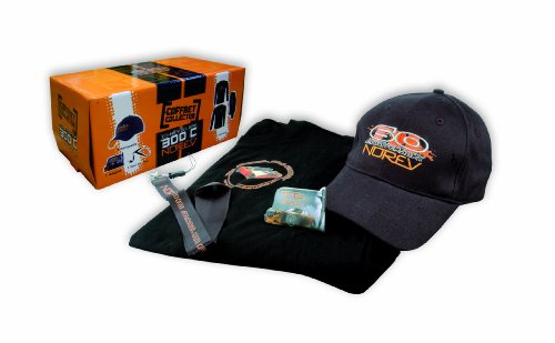 Norev - GOODIES - Véhicule Miniature - Goodies Chrysler 300C - Tee-Shirt TU / Casquette / Tour de Cou / Magnet - Echelle - 1/18e Cover