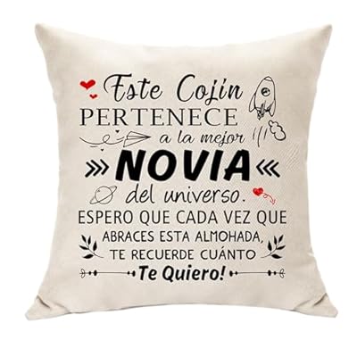 Hasodeo Este Cojín Pertenece a la Mejor Novia Funda de Cojín Decorativa 45x45 cm Regalos para Prometida Mujer Cumpleaños San Valentín Navidad Regalos (Novia) | Ya disponible en tu tienda friki favorita! En mundofriki.es!