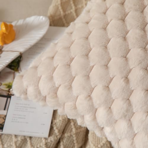 MANDIOO Pack of 2 Beige Super Soft Plush Fluffy Decorative Throw Pillow Covers 18x18 inch Faux Fur Wool Velvet Cushion Covers Pillow Cases Couch Sofa Bed Living Room by MANDIOO - Used condition - Image 4