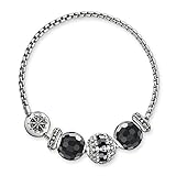 Silberne, goldene und rosegoldene Armbänder bieten zahlreiche Kombinationsmöglichkeiten unter anderem mit Armreifen, Armkettchen, Bettelarmbänder, Freundschafts- und Perlenarmbänder