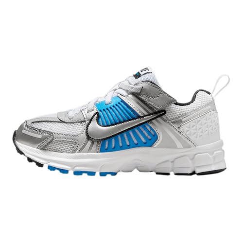 Nike Vomero 5 Little Kids' Shoes (HF6999-105, White/Light Photo Blue/Black/Metallic Silver)