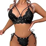 Caractéristiques : Les motifs perlés et floraux brodés à la main confèrent à l'ensemble une élégance particulière. Le décolleté à attache cou réglable et le soutien-gorge push-up assurent un ajustement personnalisé.