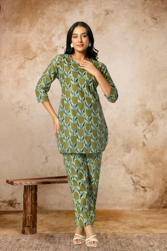 Image of Women's Pure Cotton Printed Night Suit,Top and Relaxed Pajama Set, Stylish Sleepwear