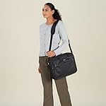 Amazon Basics - Borsa a tracolla per laptop compatto, custodia per il trasporto con tasche per riporre accessori, 44 cm, 1 unità, confezione da 1, Nero - immagine 10