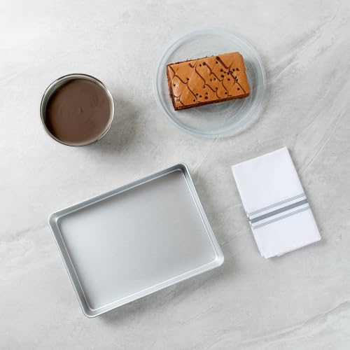 Restaurantware-Met Lux 13 x 9 x 2 Inch Straight-Sided Baking Tin, 1 Rectangular Cake Pan - Oven-Ready, Freezable, Anodized Aluminum Baking Sheet Cake Pan, Greaseproof, for Birthday by Restaurantware - Image 7