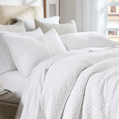 Image of palassio White 100% Cotton Quilt California Cal King Size Bedding Sets with 2 Pillow Shams, Oversized Lightweight Textured Farmhouse Bedspread Soft Shabby Chic Coverlet for All Season, 3 Pieces