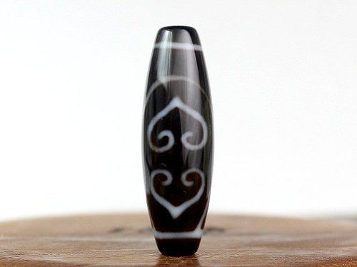 ユッキー瑪瑙　財神天珠　10-9 チベット 天珠 双心金剛杵天珠 瑪瑙 カルセドニー 38×12mm