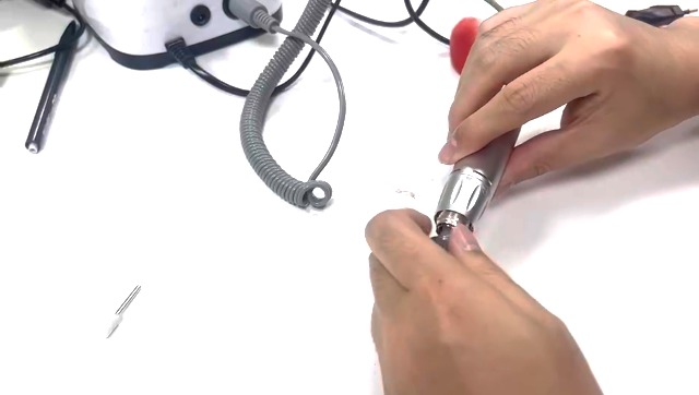 Amazon.co.jp: NAILGIRLS 電動ネイルマシン 11個のビット ネイルマシン