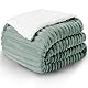 WAVVE Decke Sherpa Kuscheldecke Flauschig Grün - Extra Warme Dicke Weiche Grobe Kordecke Sofaüberwurf, Sofadecke Doppelgesicht, 150x200 cm XL Wolldecke Couchdecke Wohndecke