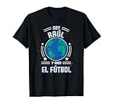 Un detalle perfecto para alguien que se llame Raúl y que le encante jugar al fútbol, ver el fútbol o simplemente ama todo lo que tiene que ver con el fútbol, con un diseño original de un balón de fútbol y una estética divertida y deportiva.