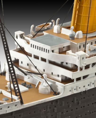 Image of Revell of Germany RMS Titanic Plastic Model Kit