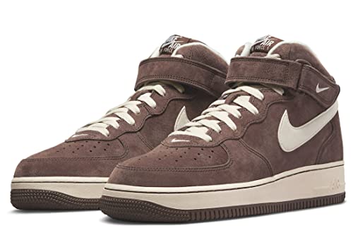 Nike Men's Air Force 1 Mid '07 QS Sneaker3