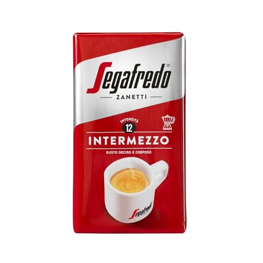 Segafredo Zanetti Caffè Macinato Intermezzo (Confezione da 250 Grammi) - Adatto per Moka - Linea Le Classiche, Tostatura scura, Gusto deciso e corposo