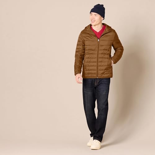 Image of Amazon Essentials Men's Lightweight Water-Resistant Packable Hooded Puffer Jacket