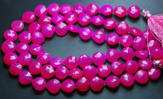 Calcédoine rose briolettes cœur 11-12mm fil 7 pouces pour création de collier