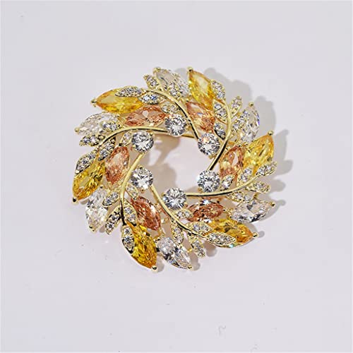 Broche pull et manteau Bauhinia pour rehausser une tenue unie facilement