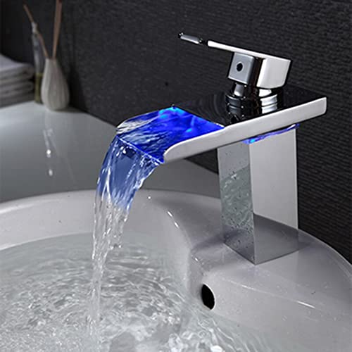 Robinet cascade LED de salle de bains pour transformer votre espace bien-être en blanc mat