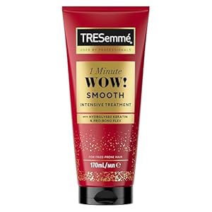 TRESemmé 1 Minute WOW Smooth Intensive Hair Treatment with Hydrolysed Keratin & Pro-Bond Plex for frizzy, damaged hair 170 ml
