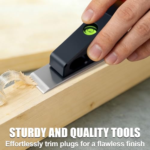 Block Plane with Built-in Level