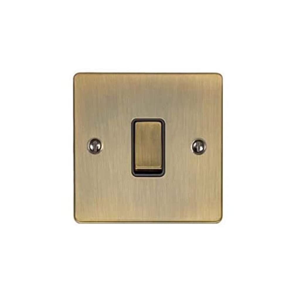 1 Gang 10 Amp Intermediate Switch