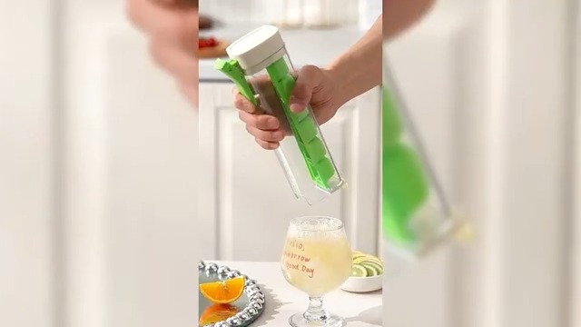 Molde para cubos de hielo portátil de silicona miniatura 7