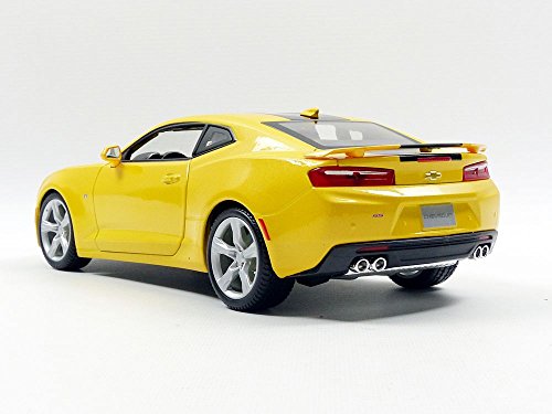 Chevrolet Camaro SS 2016 a Escala 1:18 Amarillo miniatura 3