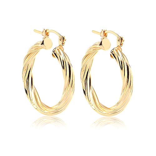 Brinco de argola tubular com design torcido folheado em ouro 18k