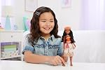 Mattel Disney Princess Poupée de mode Moana dans l'aspect signature & Collier, Possible & Collectionnable, inspirée par Disney Movie